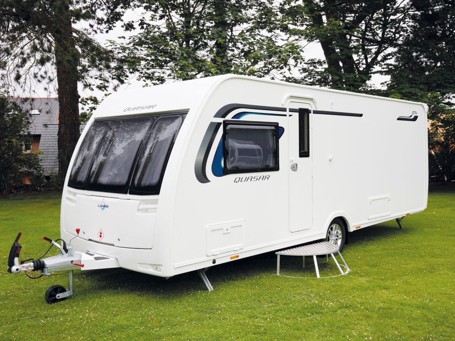 Lunar Quasar 574 - Practical Caravan