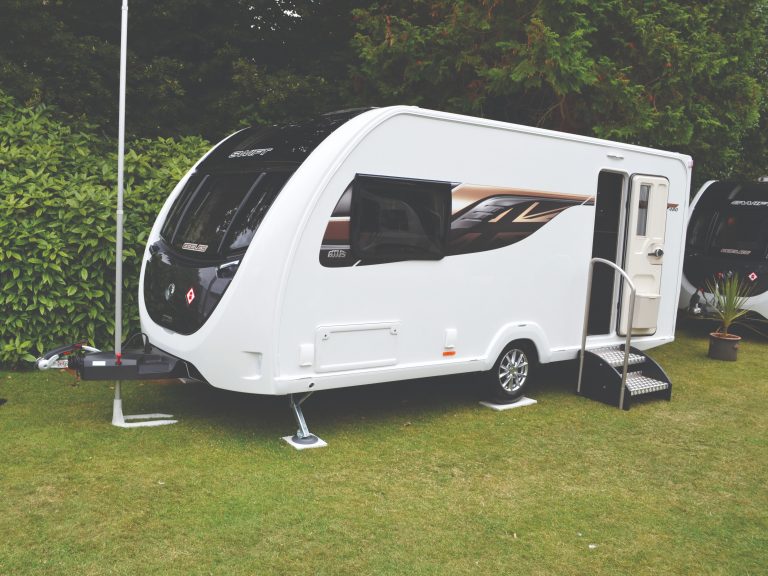 Swift Eccles 480 - Practical Caravan