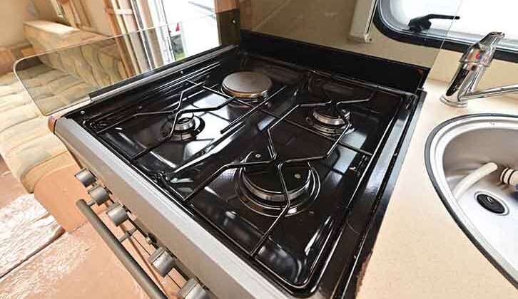 Dual-fuel hob