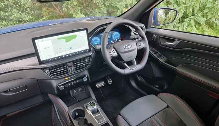 The touchscreen and steering wheel in the Kuga