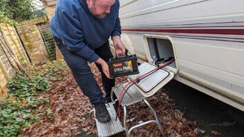 Fitting the new leisure battery